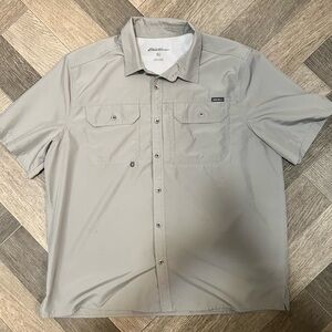 Eddie Bauer Men's Light Gray Casual Button Down Shirt